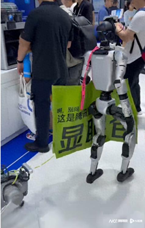 具身智能布局“交卷”,騰訊、京東、商湯猛掐機器人生態(tài)位