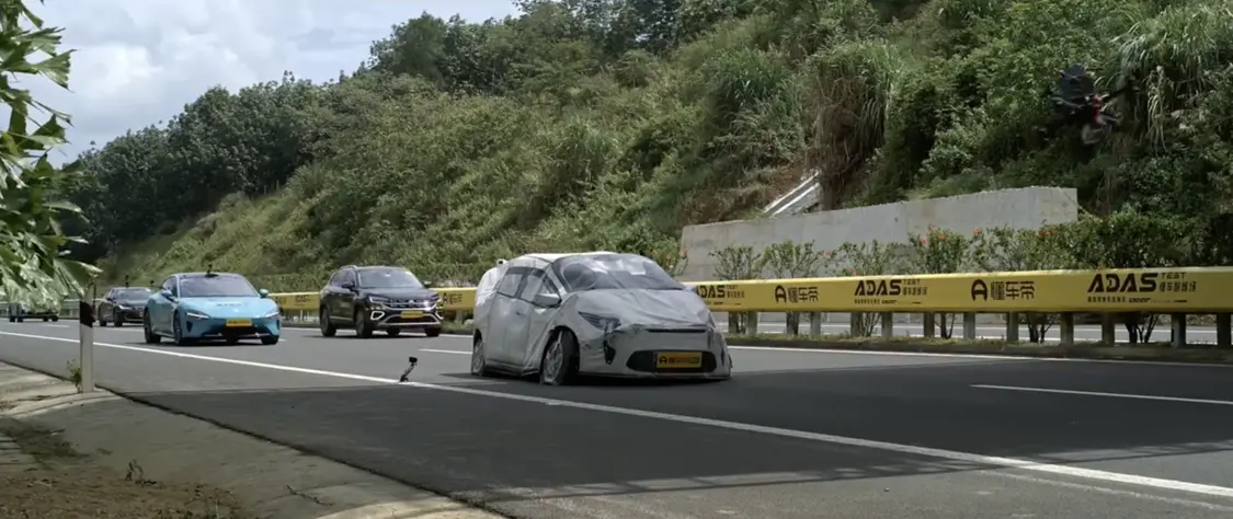智能駕駛最大的障礙,不是懂車帝 懂車帝高速測試場景 | 圖片來源:懂車帝