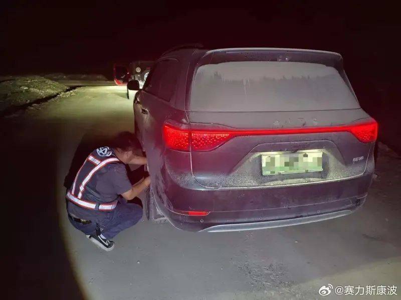 智己汽車獲上海新一批智能網(wǎng)聯(lián)汽車示范運(yùn)營(yíng)牌照