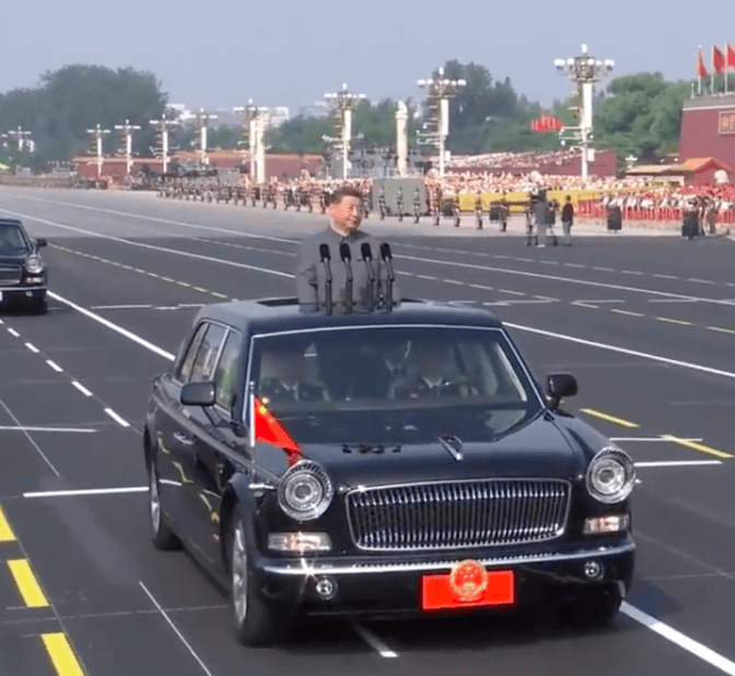閱兵必有紅旗車!國之重器,列陣長空
