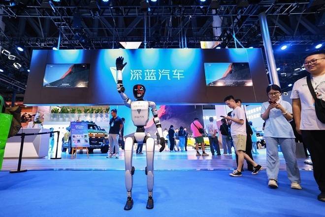 姜海榮搭檔鄧承浩 深藍汽車是個什么“神仙”組合