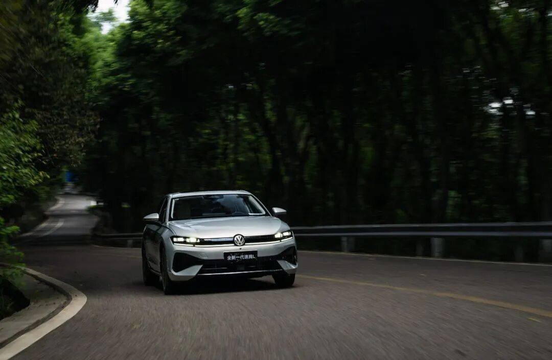 上市19年,累計430萬銷量,新車剛上市,尺寸加大,配置升級,11.49萬起