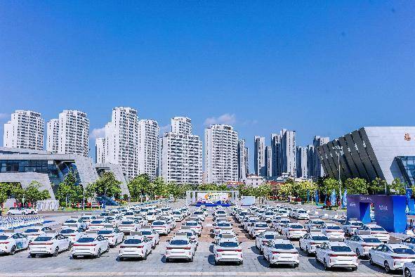 百臺江淮愛跑出租車投放福清,政企共筑綠色出行新名片