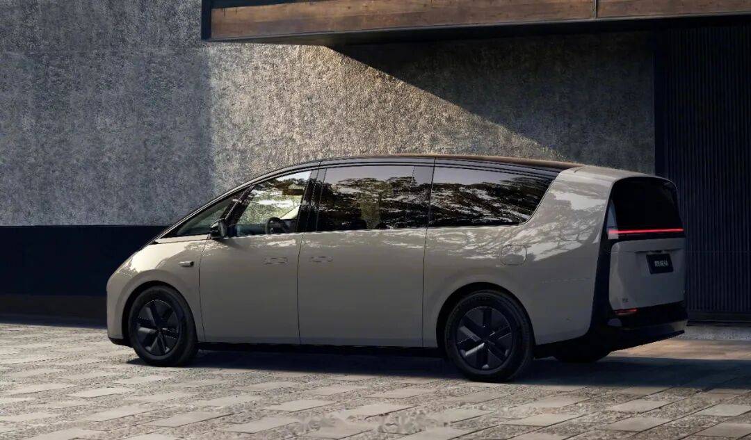 理想汽車在純電市場的野心從未掩蓋,但又總是出現意外