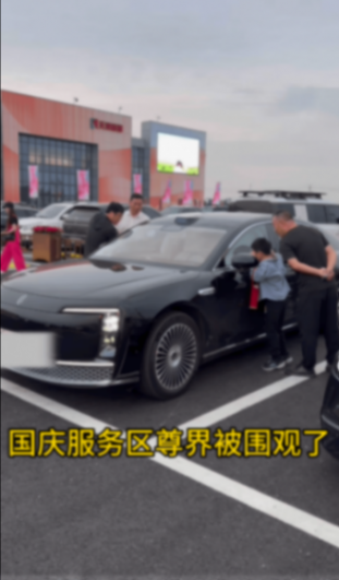 豪華車(chē)新頂流,尊界S800中秋國(guó)慶憑什么火出圈?
