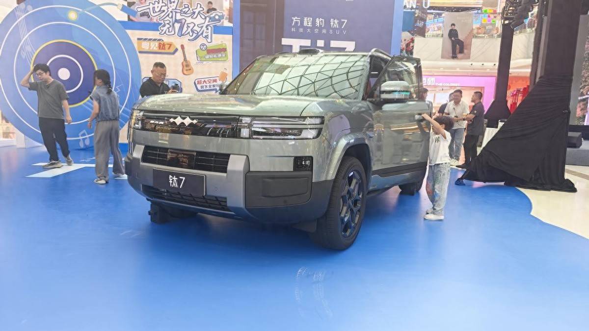 方程豹鈦7可以閉眼入?17.98萬起重塑中大型SUV市場格局