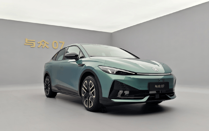 中規(guī)中矩的與眾07,像極了中國(guó)汽車(chē)的來(lái)時(shí)路