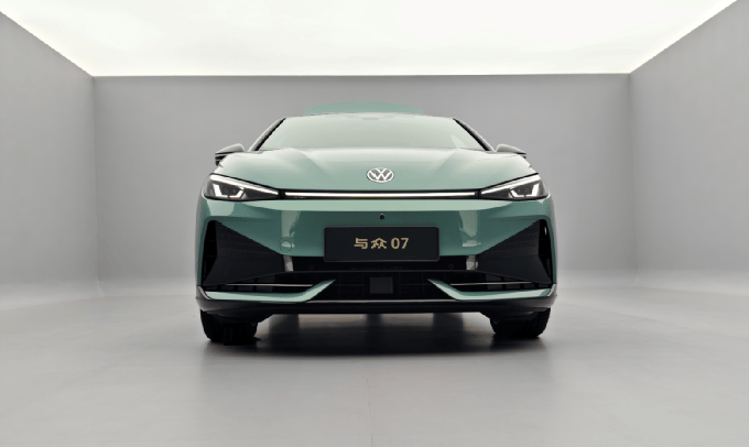 中規(guī)中矩的與眾07,像極了中國(guó)汽車(chē)的來(lái)時(shí)路