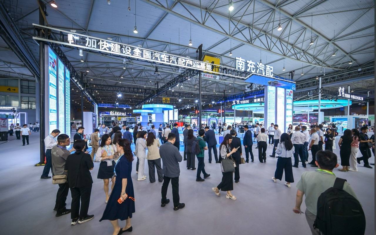 商用車電動化領銜,新能源與智能網聯展示規模大幅提升,智能駕駛、三電、氫燃料等前沿技術集中呈現