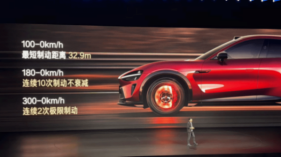 YU7 GT是小米歐洲研發中心深度參與研發的第一款量產車型,在賽道上輸給Model Y后,雷總的自我反思